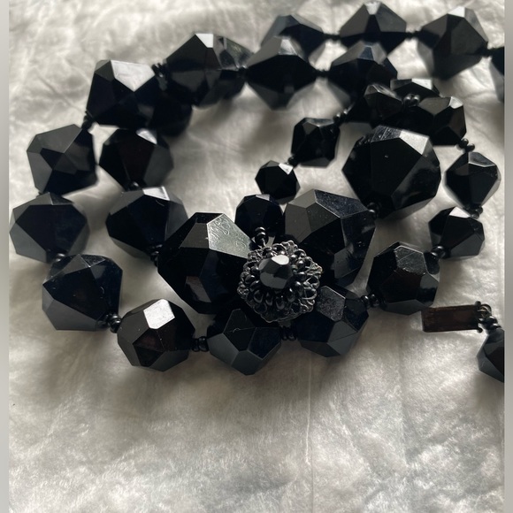 Miriam Haskell Vintage Black Triangle Bead Necklace Signed - Picture 3 of 10
